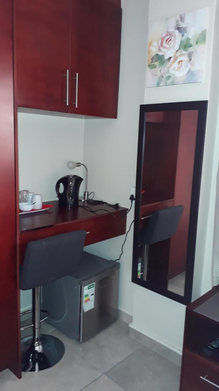 Dyna Guest House Дурбан Экстерьер фото